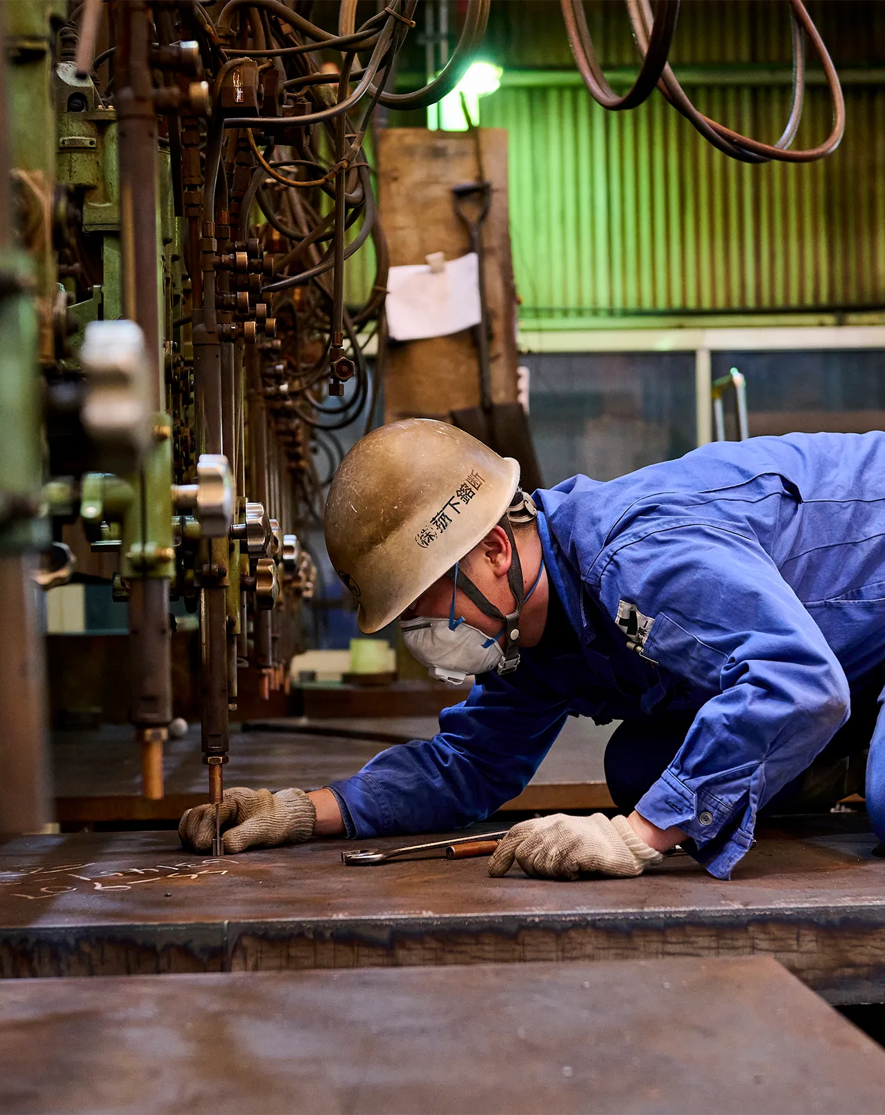 大江さん 作業中