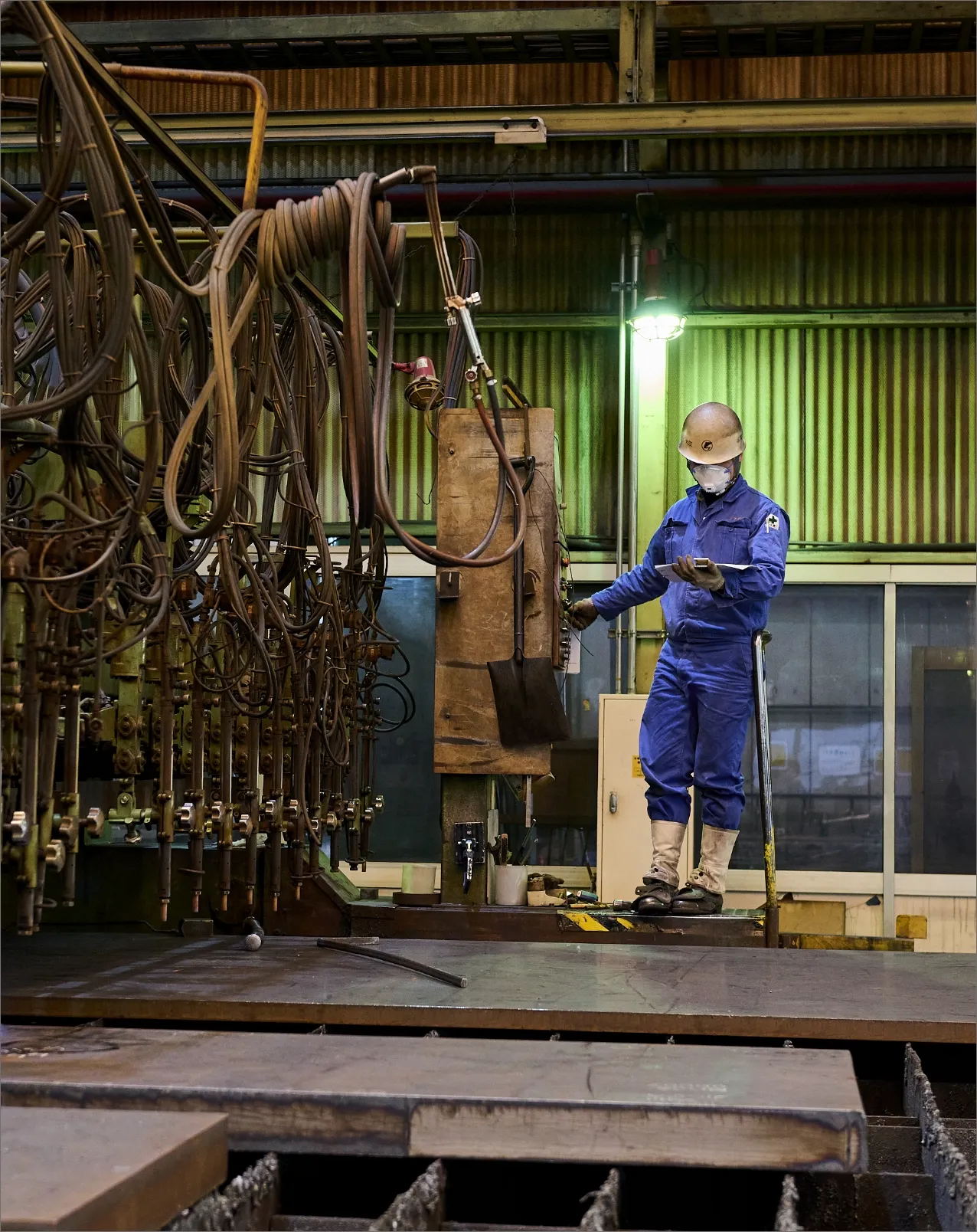 大江さん 作業中